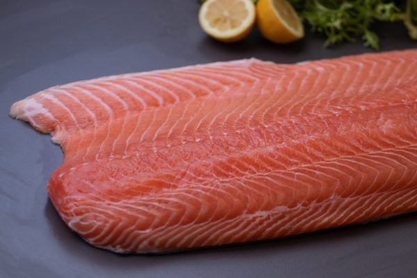 SALMON SIN PIEL